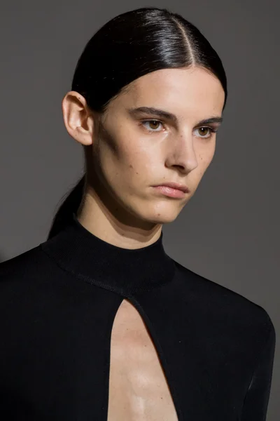 Look 50